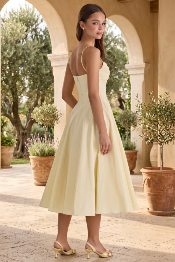 Verzauberte Blüte Gathered Midi-Kleid