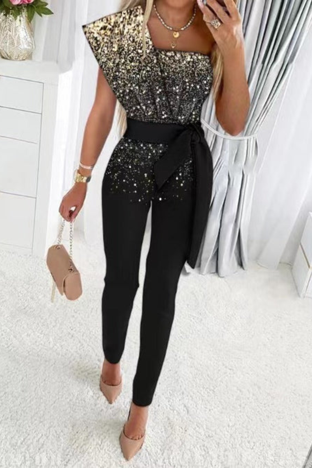 Chic Sequin Jumpsuit for Elegant Evenings with High-Waist Trousers 5