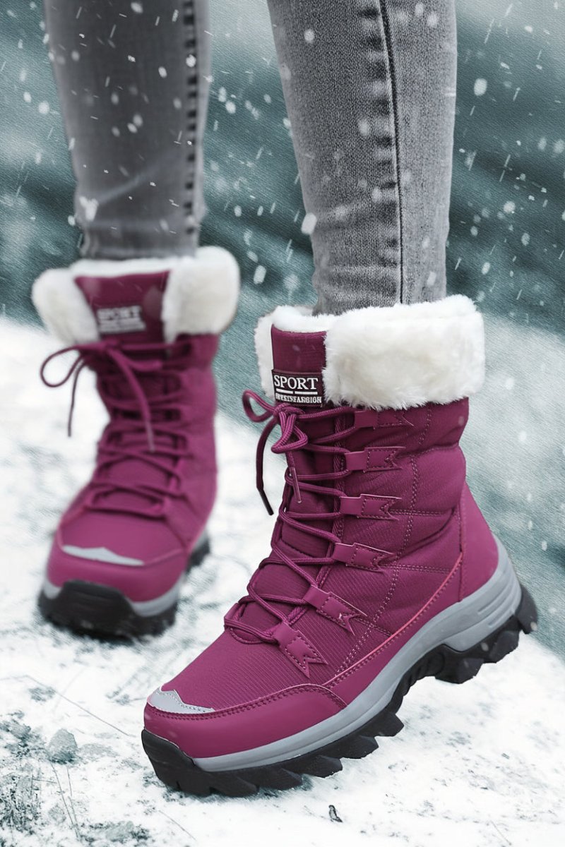 Fashionable Black Ankle Boots with Plush Lining and Supportive Sole 8