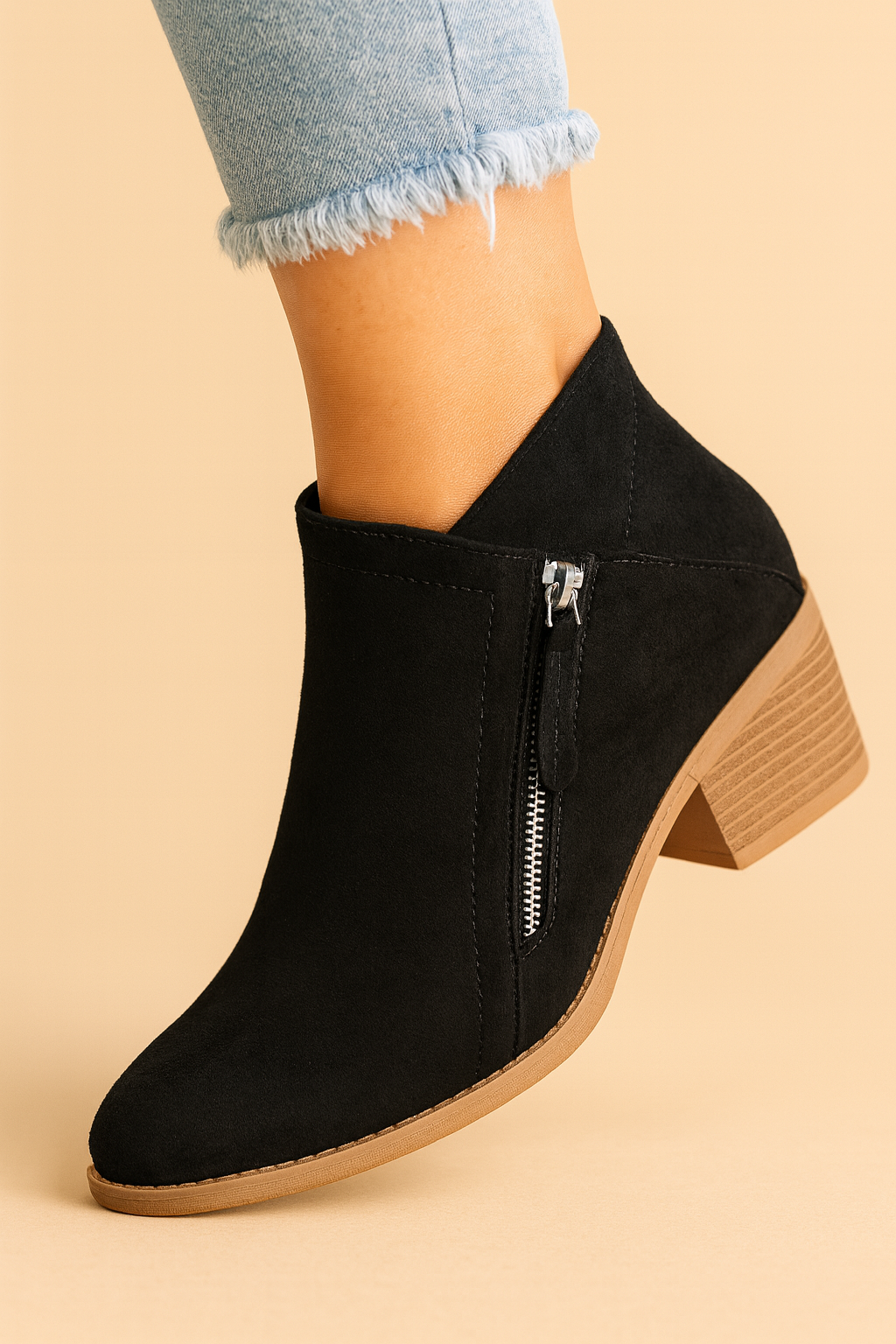 Stylish Black Ankle Boots With Side Zipper, Block Heel & Anatomical Support 8