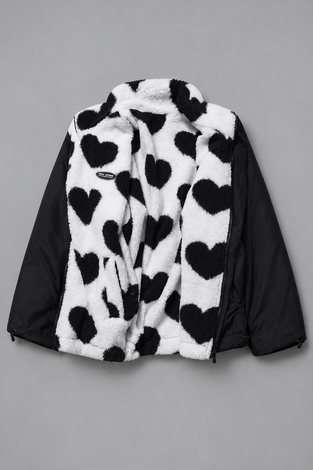 Wendbare Jacke mit Herzmuster für einen gemütlichen Alltagsstil