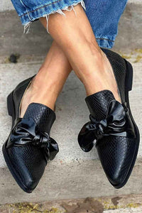 Elegant Pointed Toe Bow Loafers
