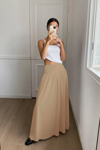 Elegant High Waist Skirt with Graceful Flowing Silhouette