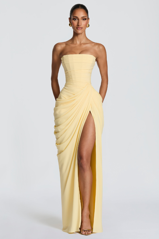 Elegantes, fließendes Maxikleid für besondere Anlässe