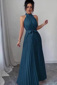 Graceful Pleated Midi Dresses Feminine