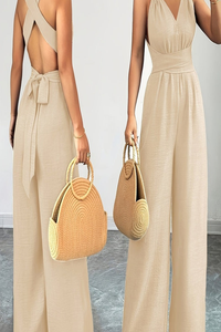 Eleganter weit geschnittener Jumpsuit mit Kreuzgurt