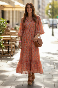Gestuftes Midikleid mit geometrischem Print