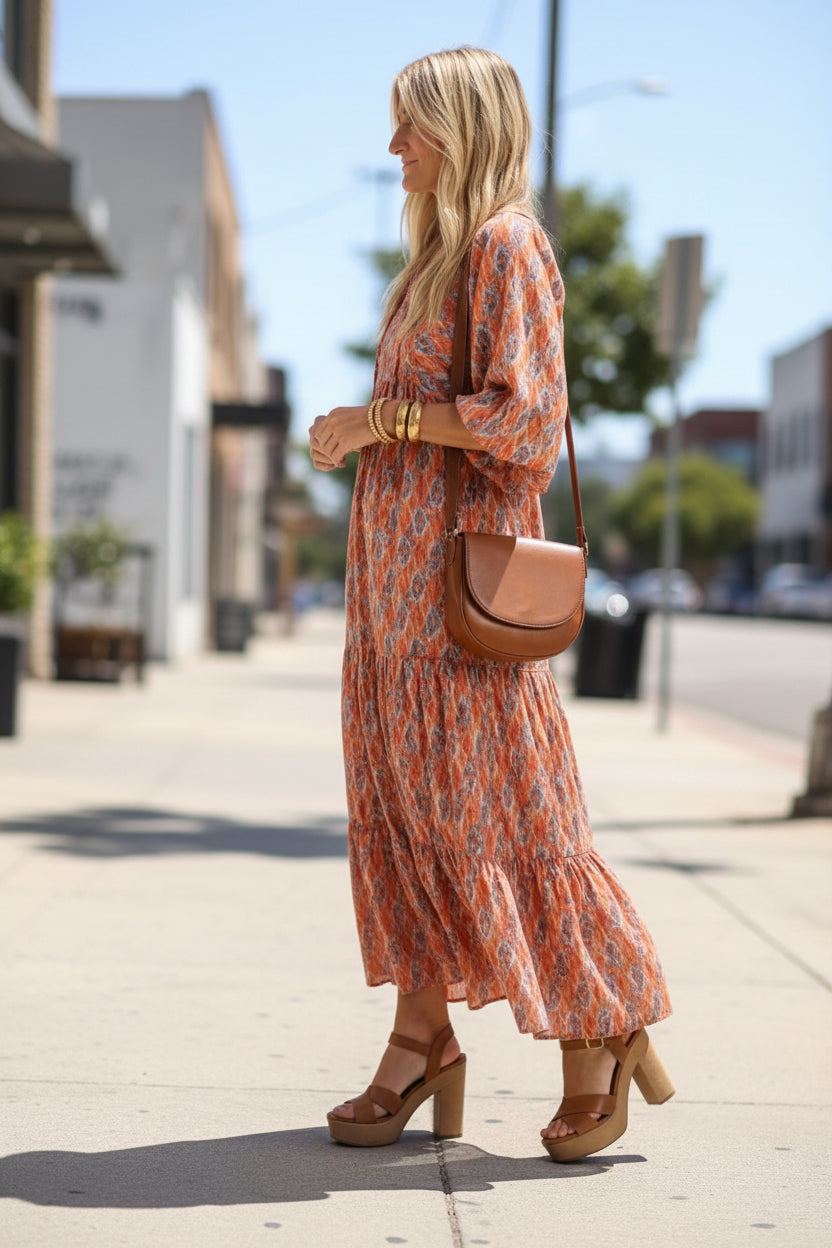 Gestuftes Midikleid mit geometrischem Print
