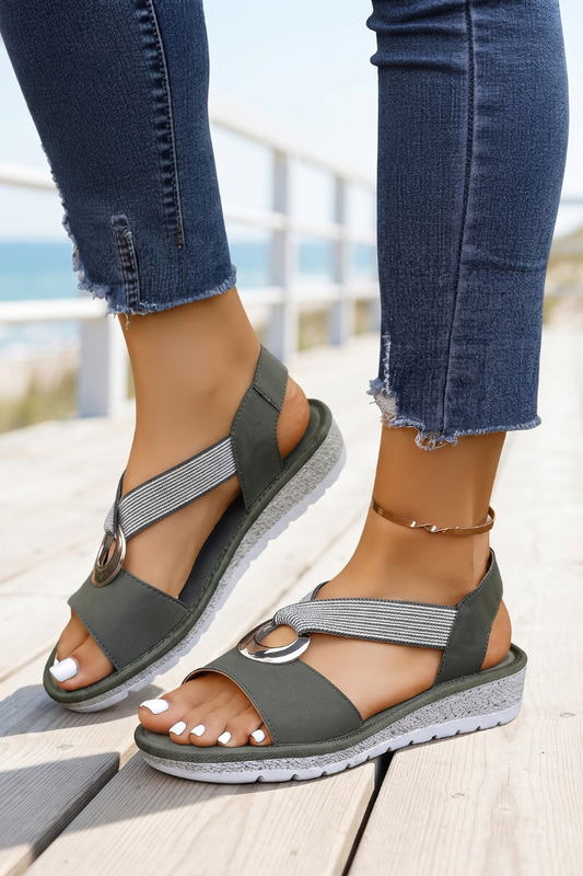 Alltagsfreundliche Schnallen-Sandalen