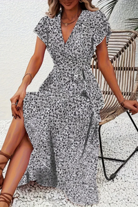 Chic Dress Silhouette Vneck