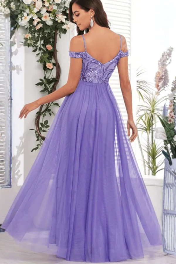 Romantic Tulle Ballgown VNeck