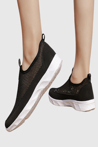 Lightweight Slip On Walking Sneakers
