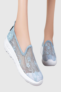 Lightweight Breathable Walking Shoes