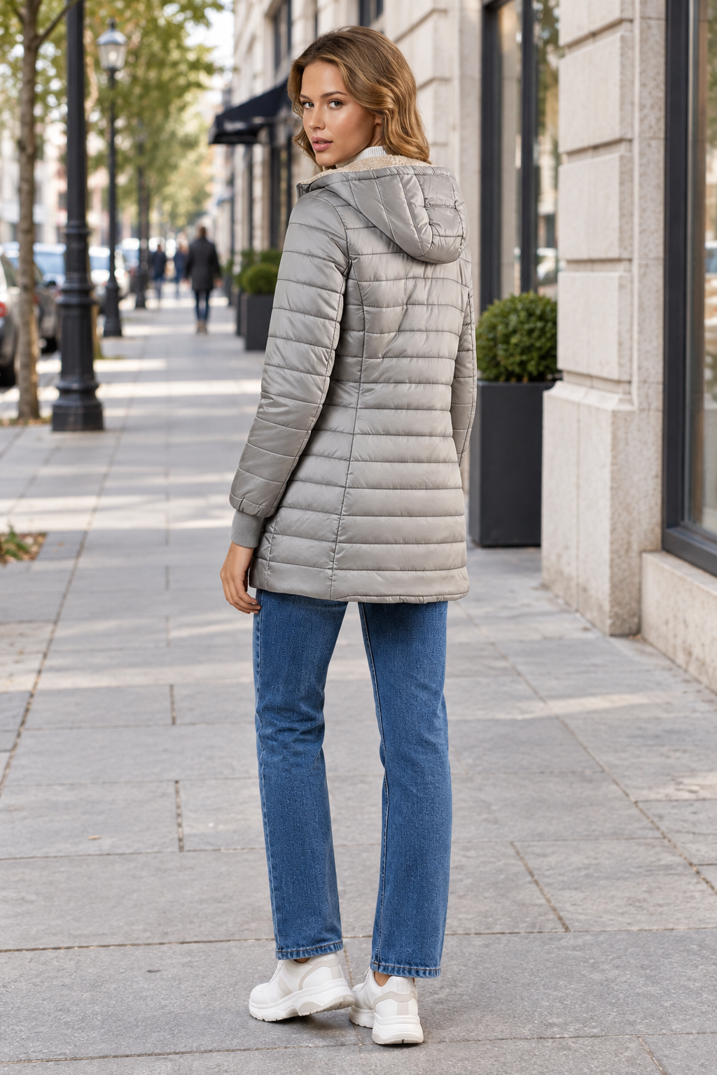 Relaxed Winter Parka with Comfortable Hooded Design