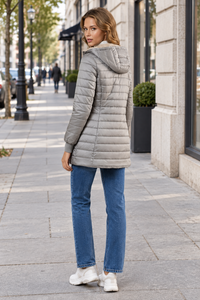 Relaxed Winter Parka with Comfortable Hooded Design