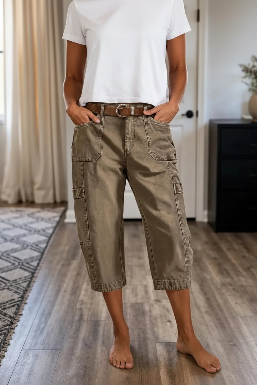Relaxed Cargo Capris in Mocha