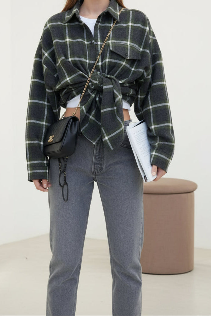 Chic Plus Size Shirt in Checked Design for Effortless Style and Comfort 2