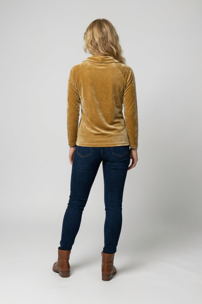 Chic Velvet Shirt with Flowing Collar for Elegant Style 2