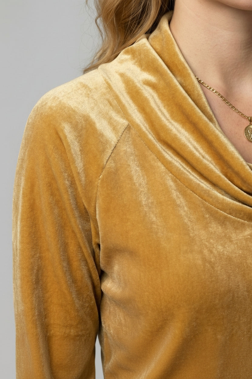 Chic Velvet Shirt with Flowing Collar for Elegant Style 4