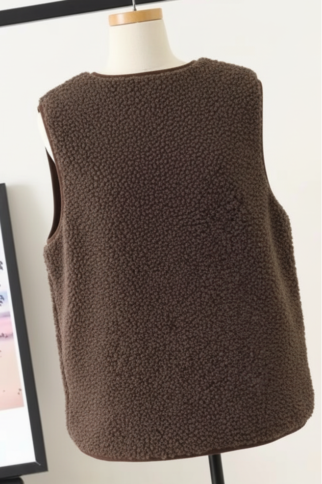 Cozy Fleece Vest for Stylish Layering and All-Season Comfort 5