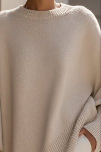 Cozy Oversized Knit Sweater for Elegant Cold-Season Style 4