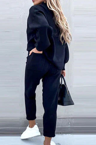 Cozy Two-Piece Tracksuit Set for Everyday Comfort and Versatile Styling 2