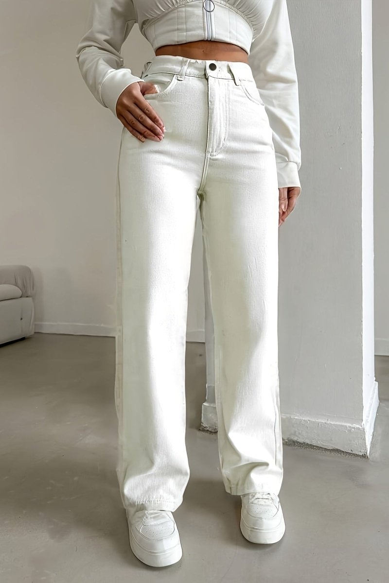 Crisp White Stretch Straight-Leg Jeans for Effortless Style 0