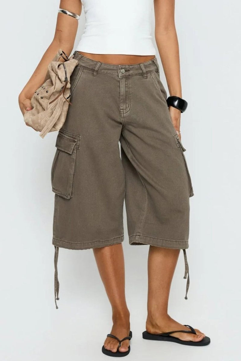 Relaxed Cargo Capris in Mocha