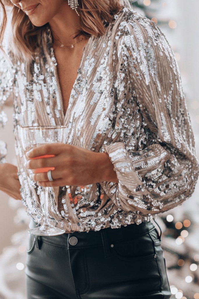 Elegant Blouse with Premium Fabric and Timeless Design 2