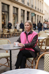 Elegant Lightweight Vest for All-Season Comfort and Style 3