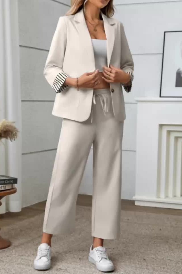 Elegant Tailored Pantsuit Set for Professional Sophistication and Style 3
