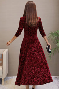Elegant Velvet Swing Maxi Dress for Timeless Sophistication 5
