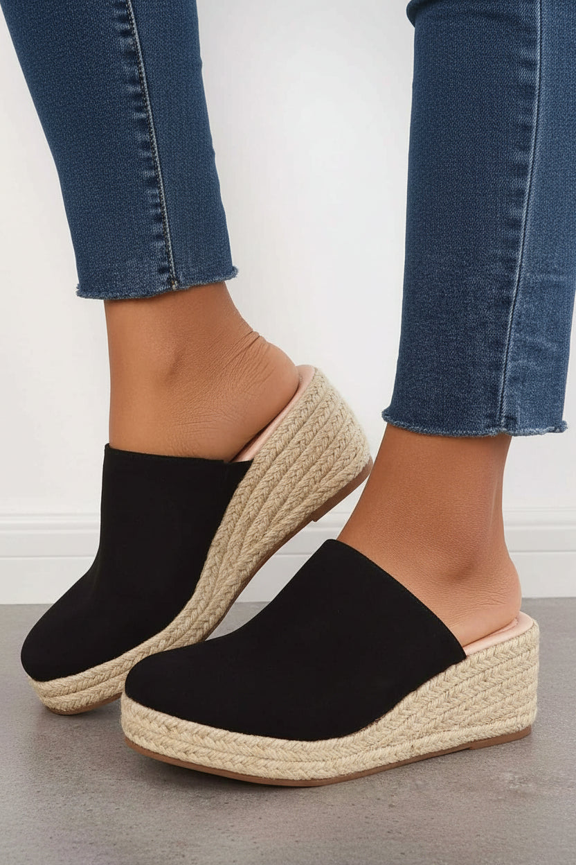 Elevated Black Platform Sandals for Summer Comfort and Style 2