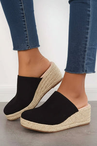 Elevated Black Platform Sandals for Summer Comfort and Style 4