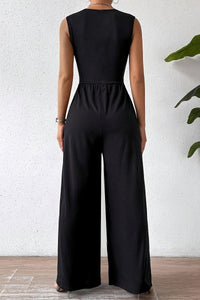 Essential Sleeveless Jumpsuit for Urban Professionals with Cinched Waist and Pockets 5