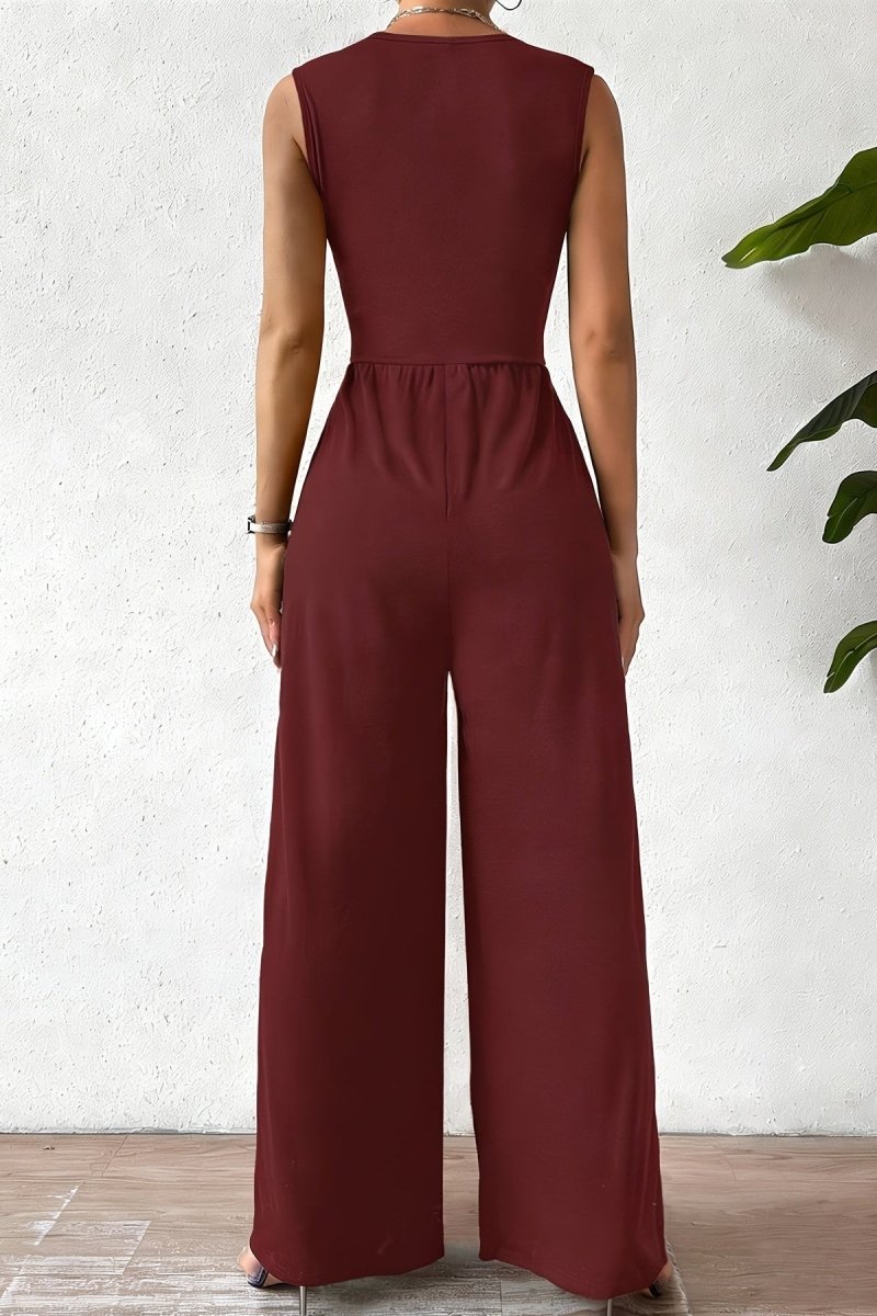 Essential Sleeveless Jumpsuit for Urban Professionals with Cinched Waist and Pockets 7
