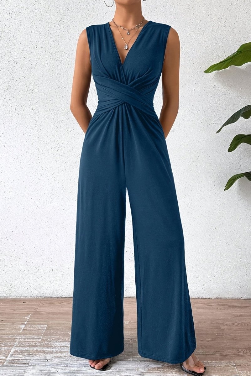 Essential Sleeveless Jumpsuit for Urban Professionals with Cinched Waist and Pockets 8