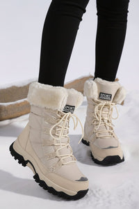 Fashionable Black Ankle Boots with Plush Lining and Supportive Sole 0