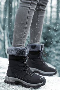 Fashionable Black Ankle Boots with Plush Lining and Supportive Sole 6