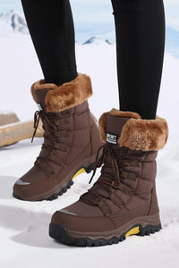 Fashionable Black Ankle Boots with Plush Lining and Supportive Sole 7