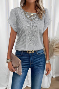 Flowy Classic Crew Neck T-Shirt for Timeless Style and Comfort 2