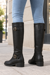 Stiefel mit Schnallendetail und flexiblem Styling