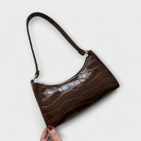 Chic Shoulder Purse for Day-to-Night Styling