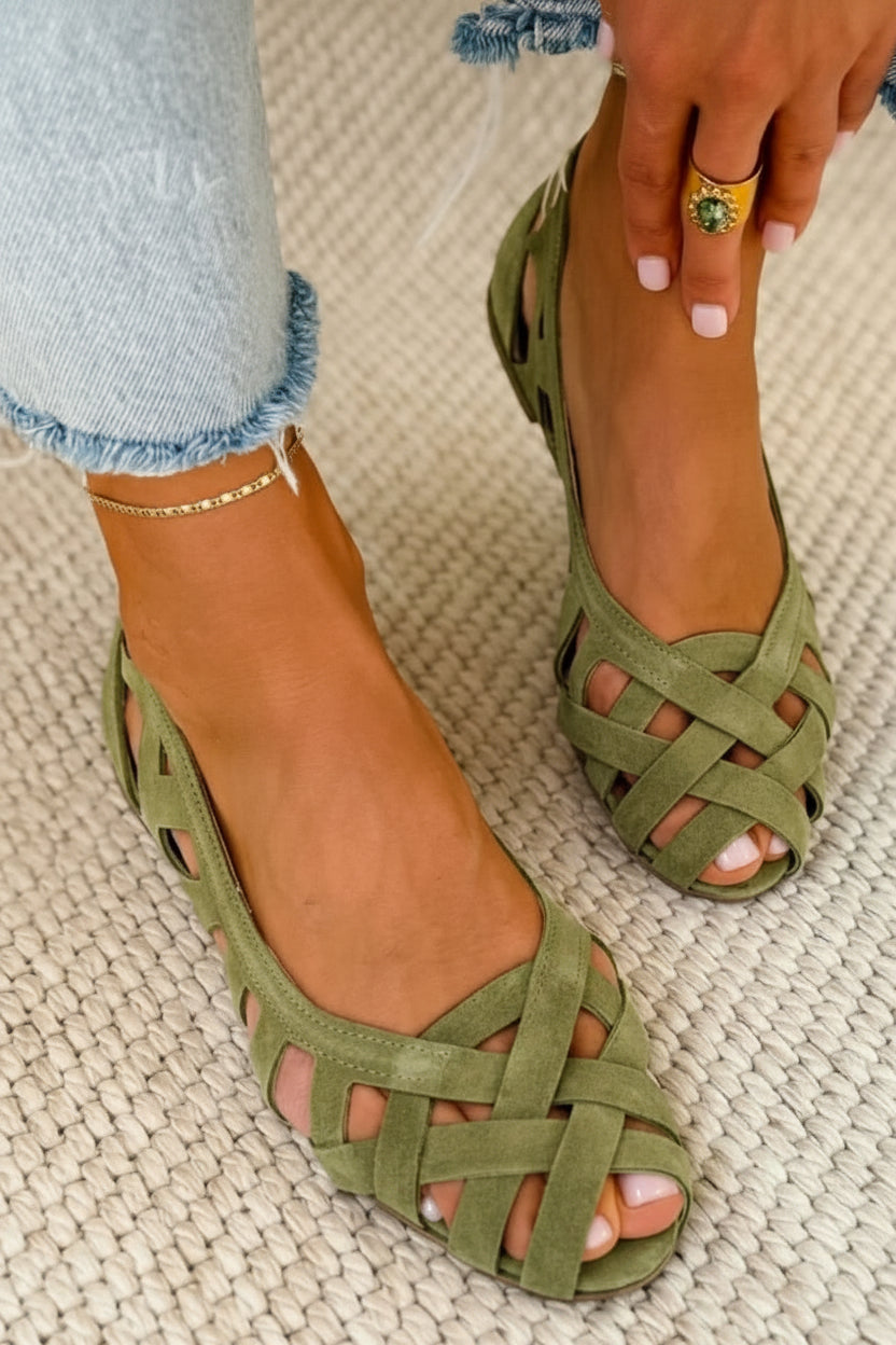 Braided Crossover Strap Sandals
