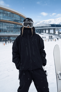 Lightweight Hooded Jacket for Everyday Comfort and Versatility 5