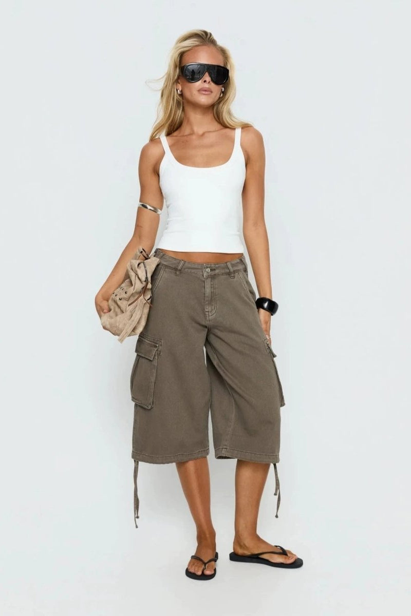 Relaxed Cargo Capris in Mocha