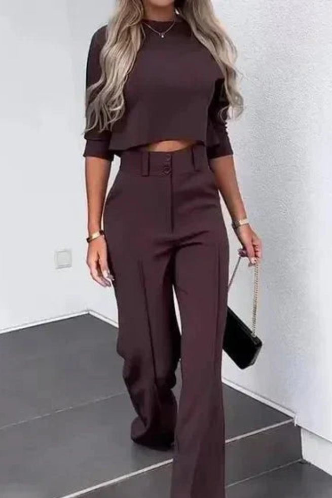 Modern Tailored Co-Ord Set with Cropped Top and High-Waisted Trousers 5