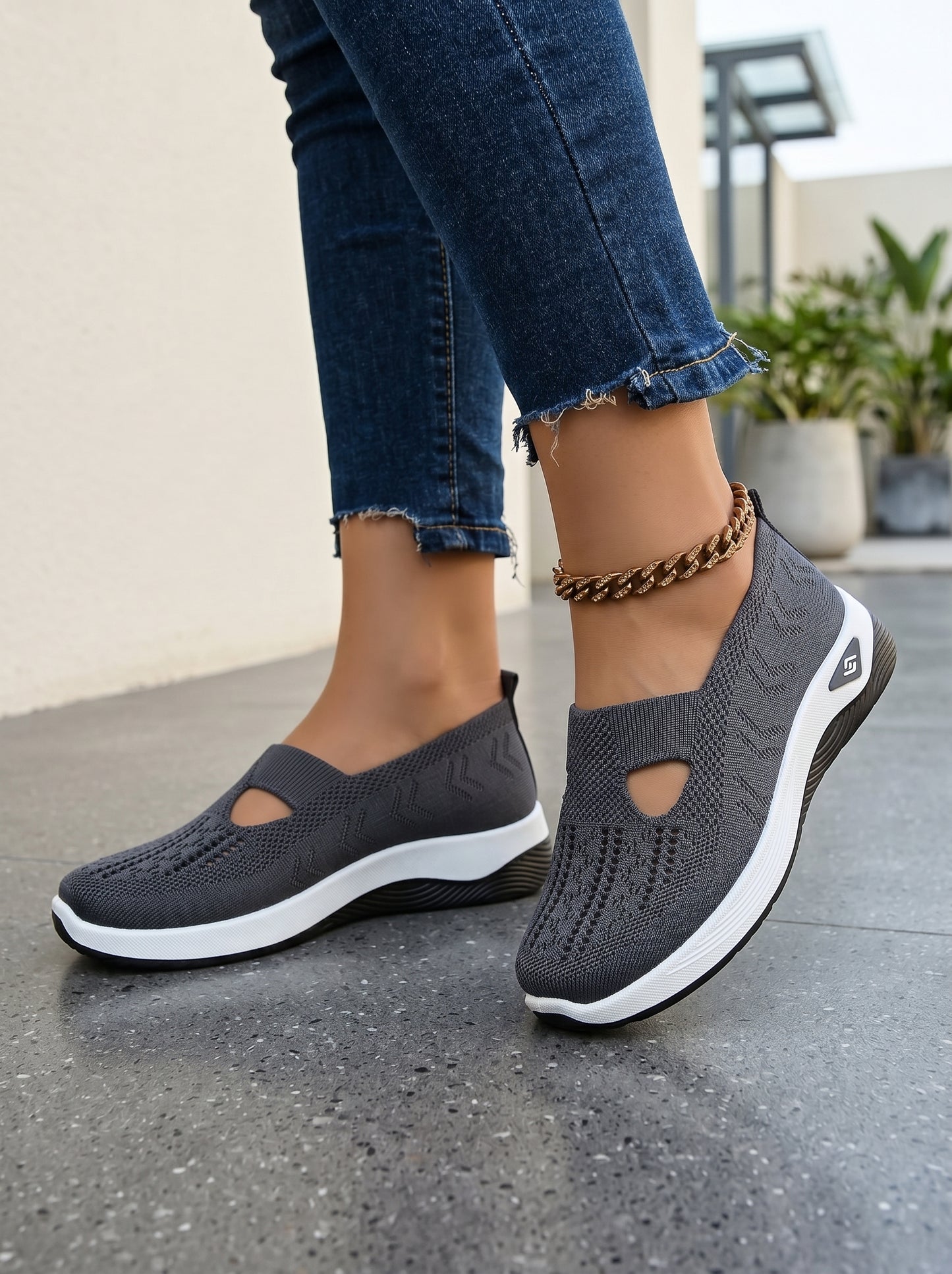 Daily Motion Support Walking Shoes