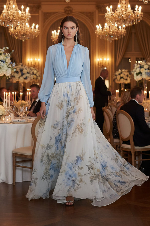 Maxikleid mit transparentem Oberteil und floralem Muster in Himmelblau