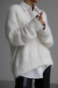 Oversized Button-Up Cardigan for Cozy Elegance and Versatility 5